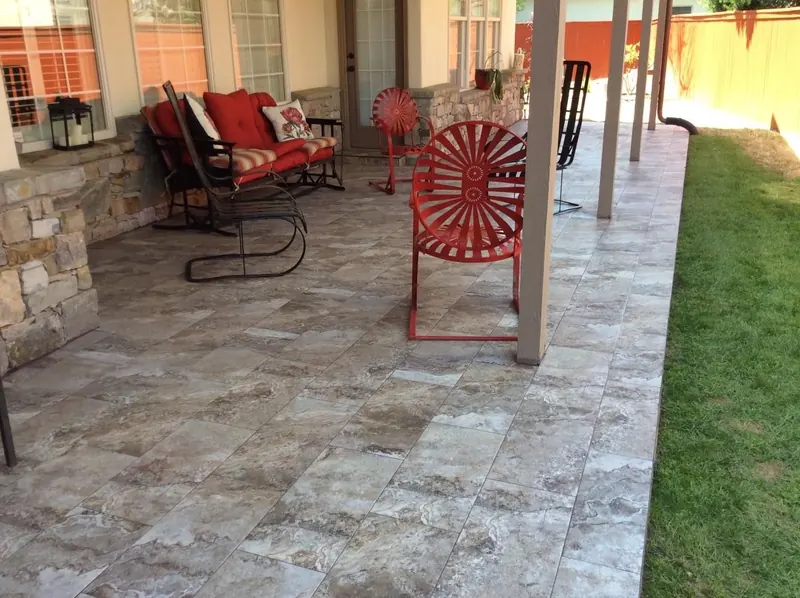 Covered patio built by Hanlon Construction
